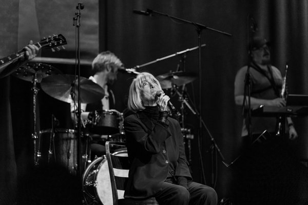 John Lennon Tribute Give peace a chance