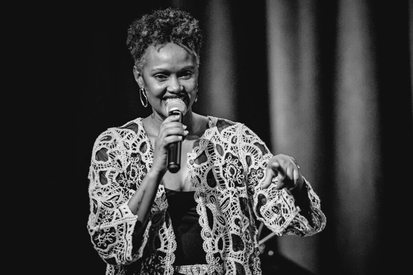 Yinet Rojas – Latin Trés Urlaubsträume und Lebensfreude