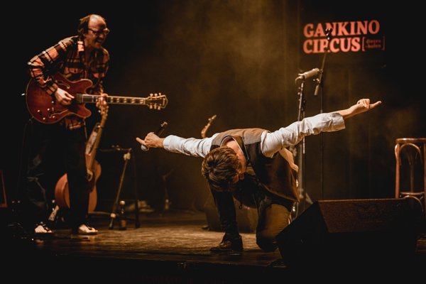 Gankino Circus "Bei den Finnen"