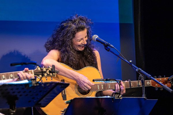 BLUATSCHINK-DO YOU SPEAK DEITSCH? Heiter-Witzig-Luschtiges im Lechtaler Dialekt