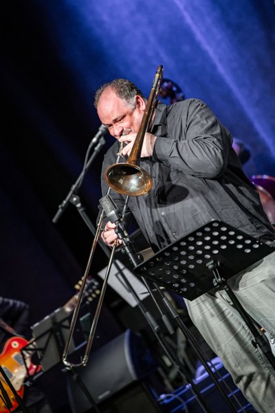 Lungau Big Band feat. CHANDA RULE  Sapphire Dreams