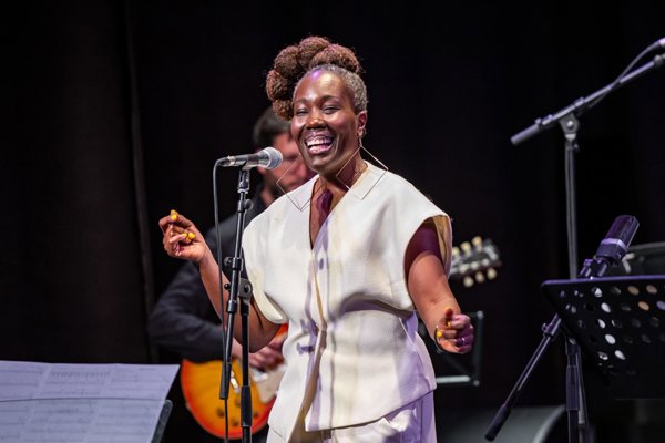 Lungau Big Band feat. CHANDA RULE  Sapphire Dreams
