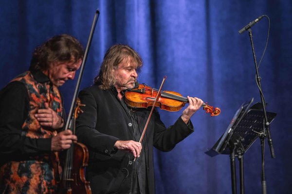 Alois Mühlbacher & Spring String Quartet Counter & Strings