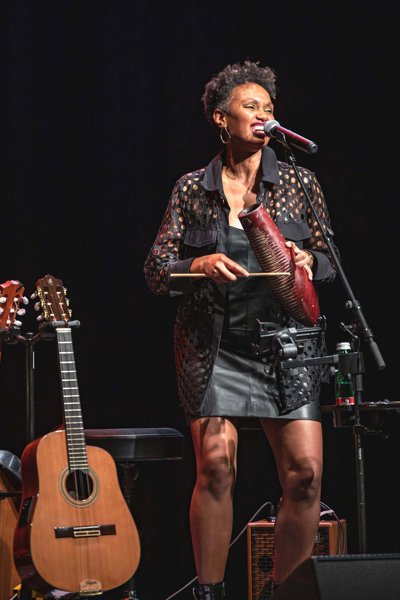 Yinet Rojas – Latin Trés Urlaubsträume und Lebensfreude