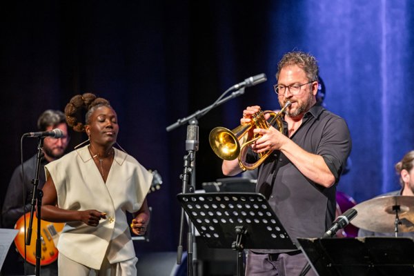 Lungau Big Band feat. CHANDA RULE  Sapphire Dreams