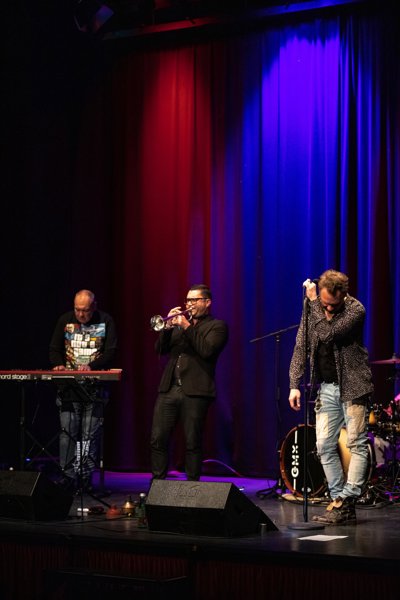 Siggi Fassl & Blues-Infusion Blues Crossover