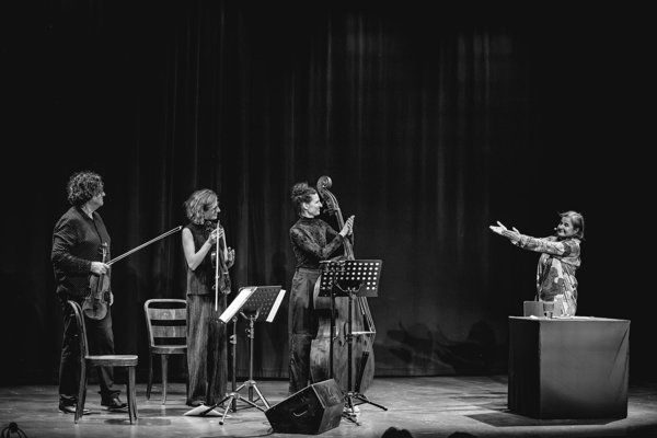 Maria Hofstätter & Linzer Geiger Trio Weilling Land und Leute - ein Bauernroman