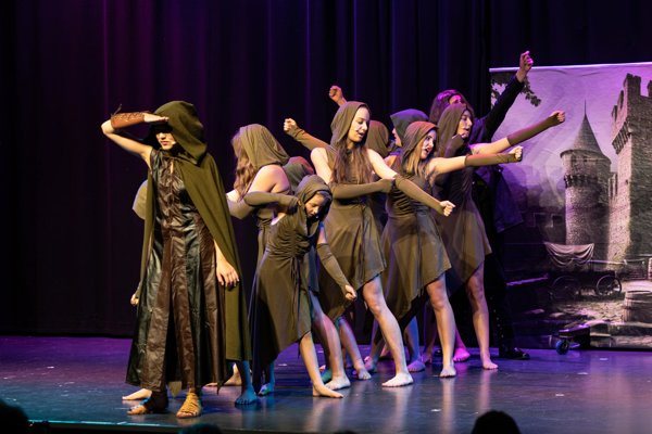 Robin Hood - Eine Heldinnengeschichte Gugg Eigenproduktion - ein Musiktheater von Kindern, für Kinder