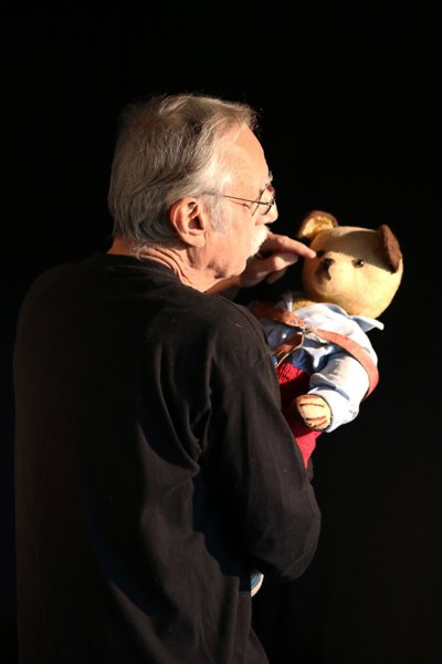 Theater Trittbrettl präsentiert das Figurentheater: "Von der Prinzessin die sich um alles in der Welt den Mond wünschte" 