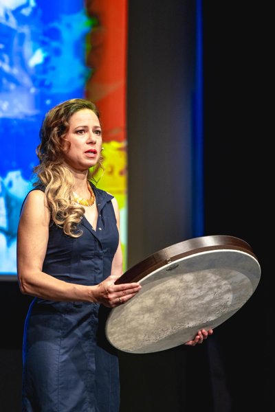 Kassandra 4 D von und mit Schauspielerin und Autorin RITA LUKSCH, Musiker und Grammy-Gewinner GEORG O. LUKSCH und Experimentalfilmer ERICH HEYDUCK