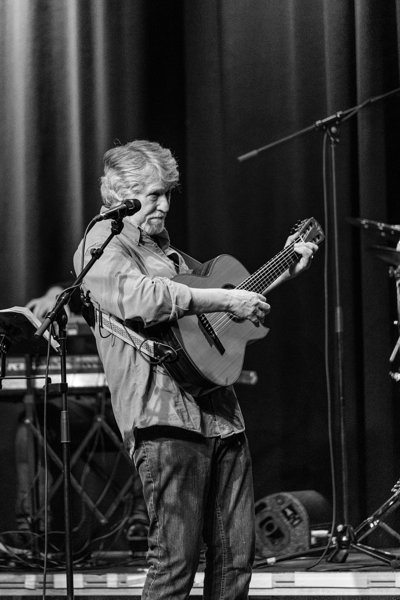 John Lennon Tribute Give peace a chance