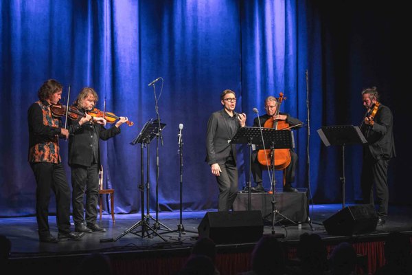 Alois Mühlbacher & Spring String Quartet Counter & Strings