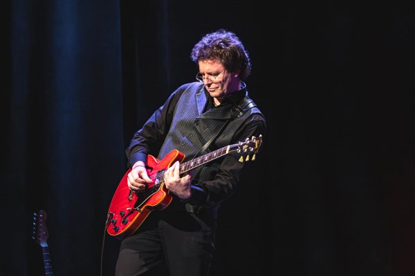 John Lennon Tribute feat. Johannes Silberschneider & Meena Cryle