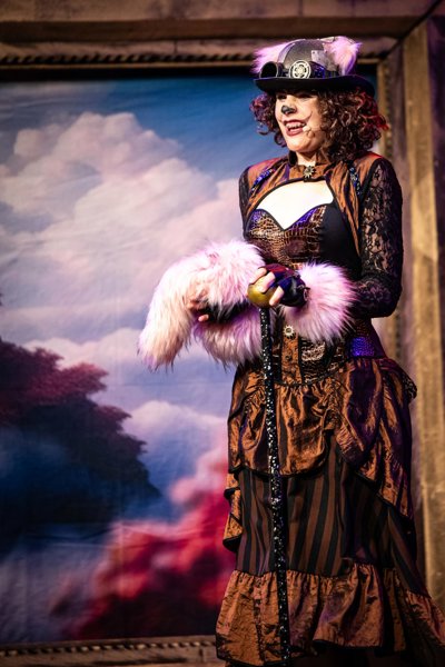 Alice im Wunderland Gugg Eigenproduktion