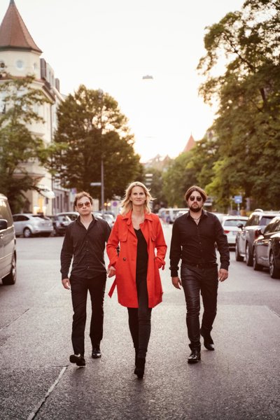 Lucy Van Kuhl & Die Es-Chord-Band  Auf den zweiten Blick