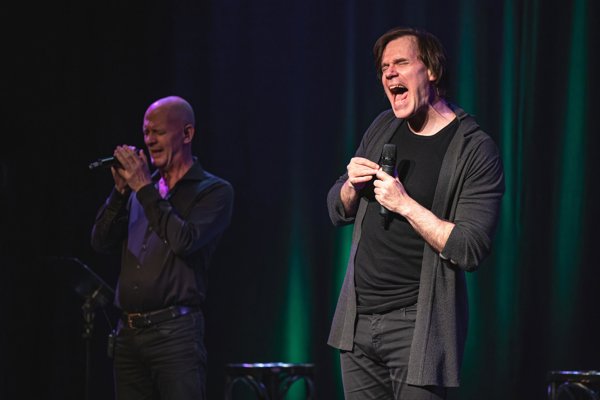 Rock 4 - a cappella The Vocal Experience