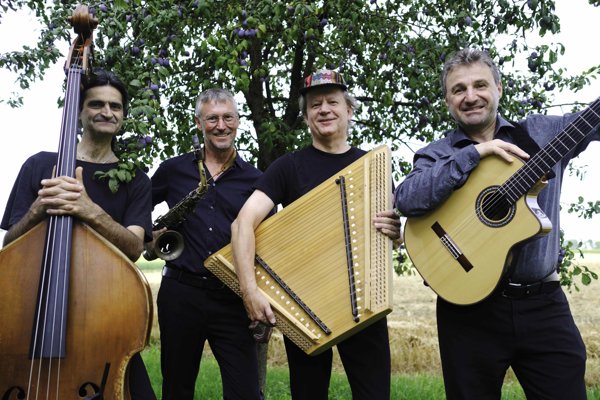 Rudi Zapf & Zapf`nstreich Weltwärts