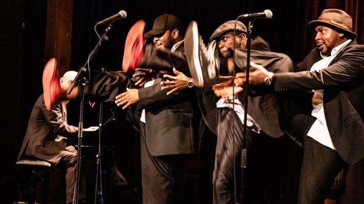 MoZuluArt feat. Ambassade Streichquartett An African Christmas 