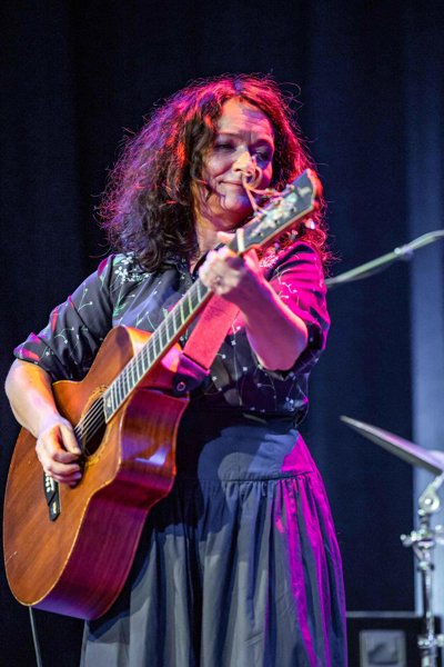 MEENA CRYLE & CHRIS FILLMORE BAND  von Soul bis Rock`n´Roll