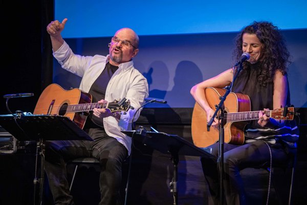 BLUATSCHINK-DO YOU SPEAK DEITSCH? Heiter-Witzig-Luschtiges im Lechtaler Dialekt