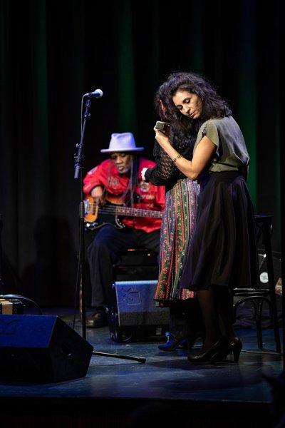 Meena Cryle & Chris Fillmore down to the bone