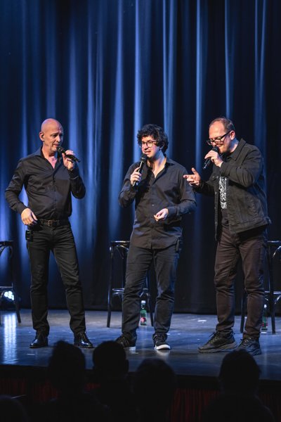 Rock 4 - a cappella The Vocal Experience