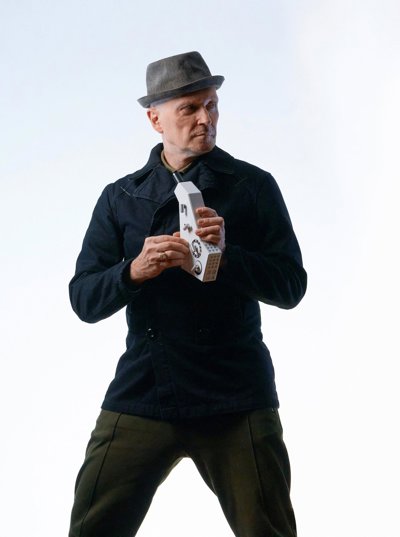 Kassandra 4 D von und mit Schauspielerin und Autorin RITA LUKSCH, Musiker und Grammy-Gewinner GEORG O. LUKSCH und Experimentalfilmer ERICH HEYDUCK