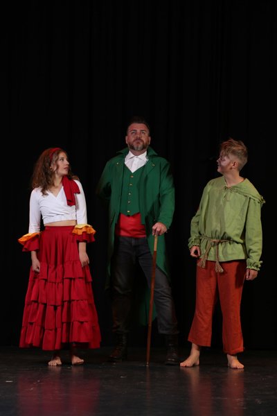 Der kleine Glöckner von Notre Dame. Theater von Kindern, für Kinder